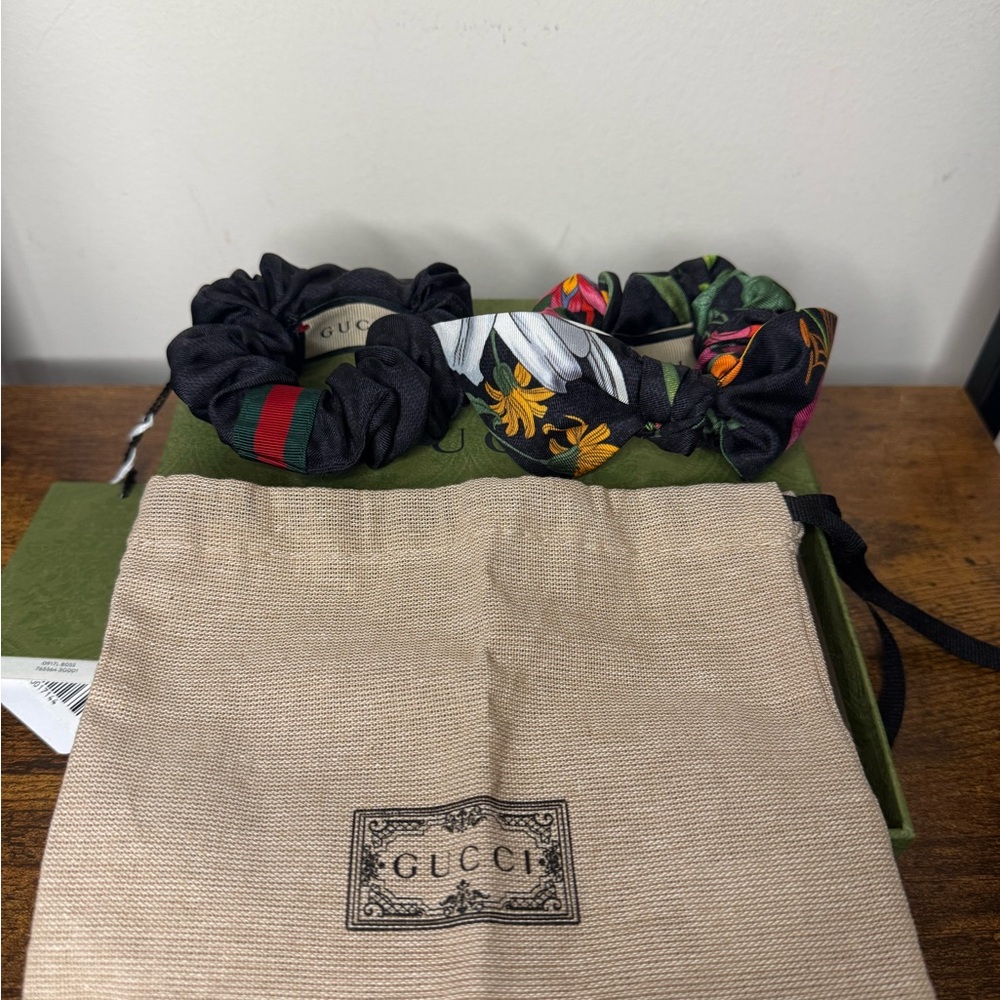 ✨SOLD✨Gucci 100% Silk Hair Scrunchies - Picture 7 of 7